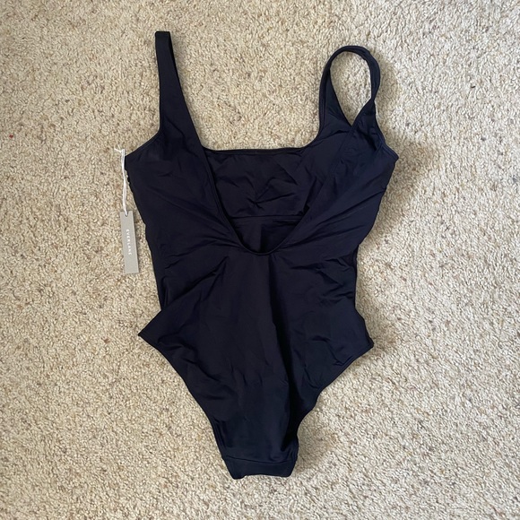 EVERLANE Square Neck one piece - Picture 4 of 5